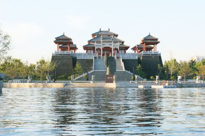 德州董子園&ldquo;拍了拍&rdquo;你:十一來乘畫舫賞美景,醫(yī)護人員免費!