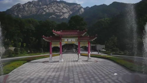 清明小長假第三天 黃山風景區(qū)優(yōu)化管理措施 游覽秩序良好